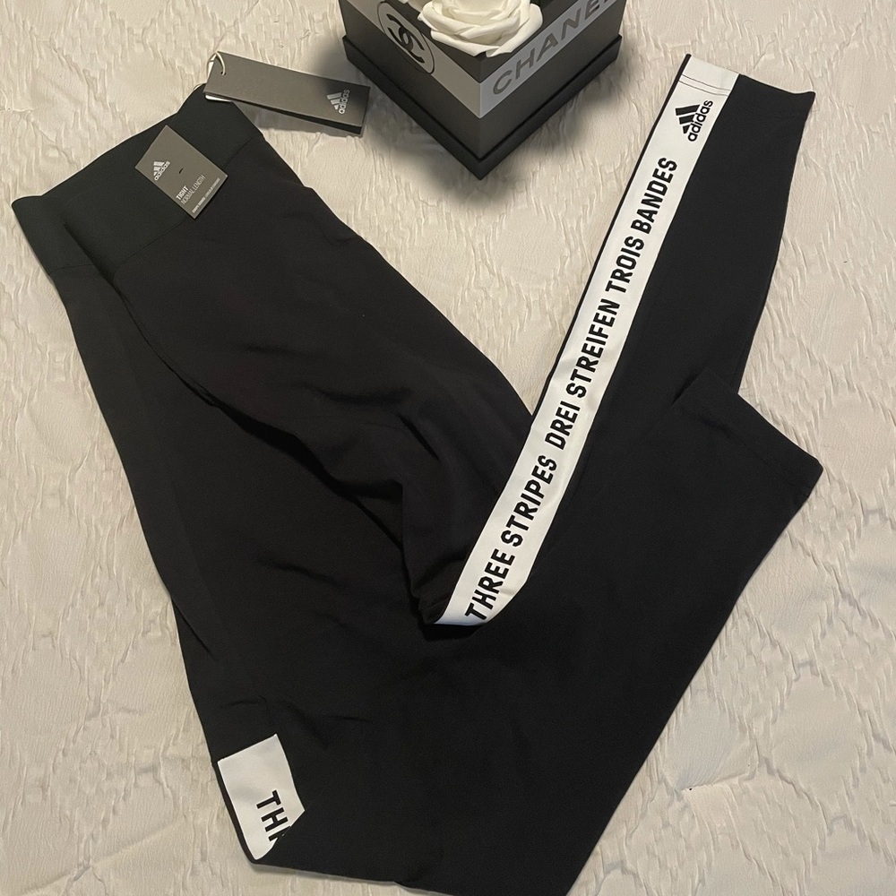 Adidas leggings 🖤